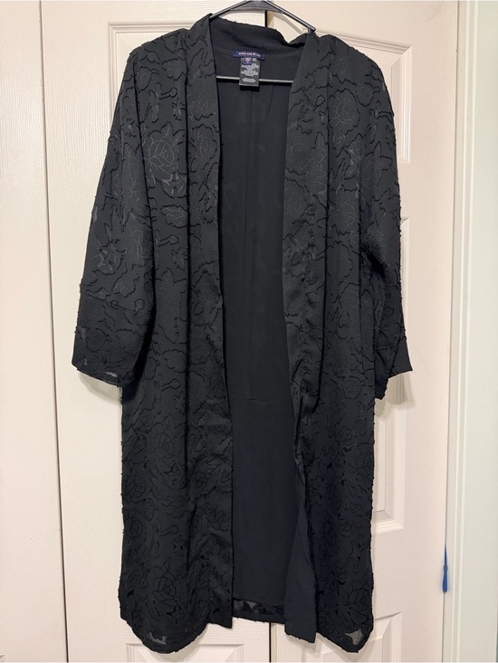 Skies Are Blue Sweaters - Skies are Blue Black Kimono